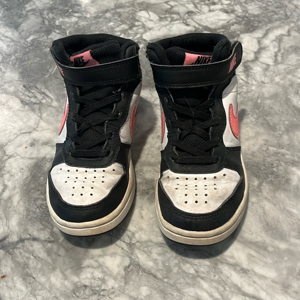 Nike girls sneakers